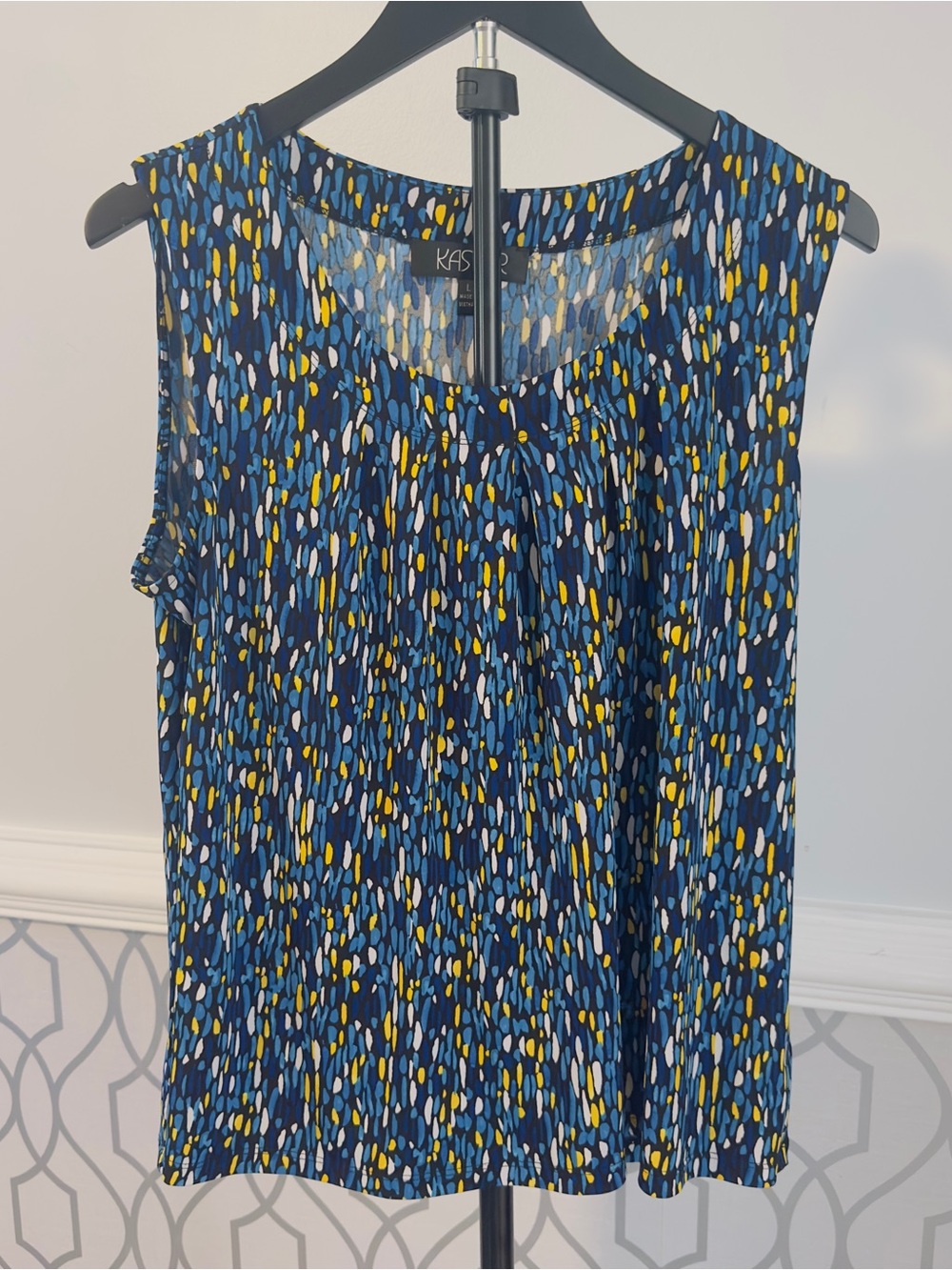 Kasper Sleeveless Blue Patterned Shell Top Blouse Summer Light Flowy Soft SZ L